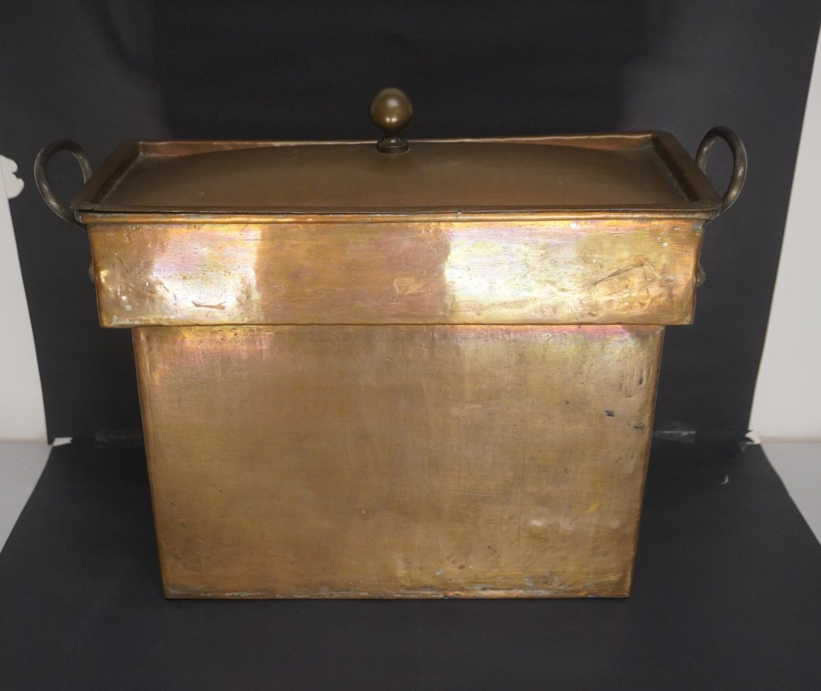 Contenitori & Simili: Antiker Essenbehälter mit Deckel MA340 – Usato da Basel venduto da B.W.B.