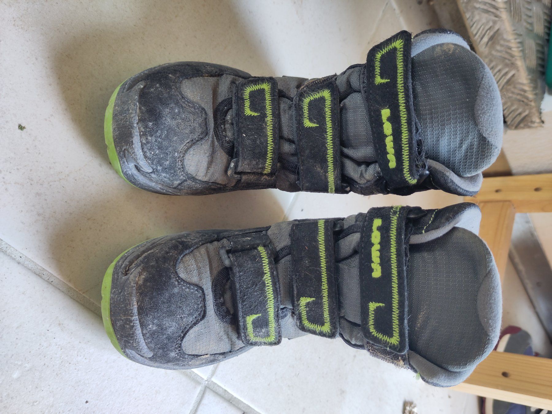 Lowa Scarpe per ragazzi: Lowa Kinder Winterschuhe Gr. 29 – Usato da Romont FR venduto da may_x6gf