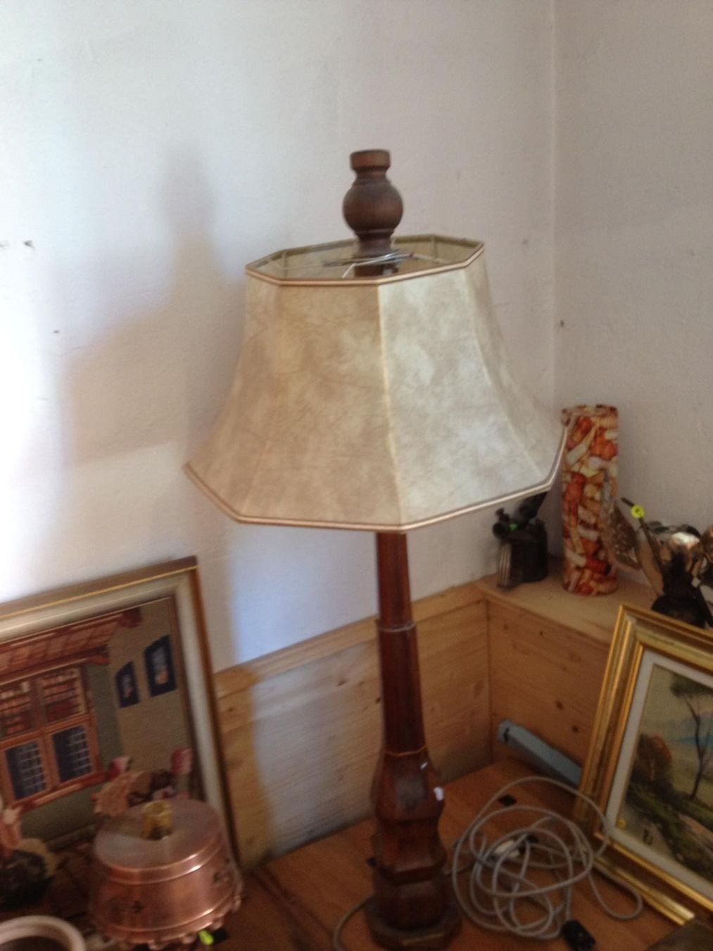 Lampen: Jugendstil Lampe, Holz Sockel Nussbaum – Gebraucht aus Koblenz von Forellenteich