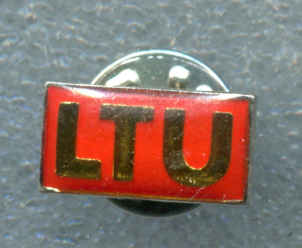 Plaketten & Abzeichen: LTU  Urlaub – Gebraucht aus Winterthur von Sammleroase
