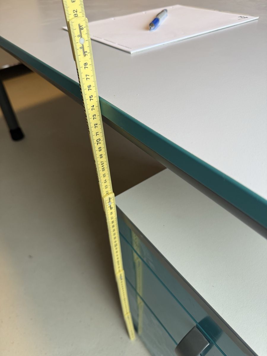Lista Scrivanie: Bürotisch/ Pult Lista – Usato da Erlinsbach SO venduto da n123h 2
