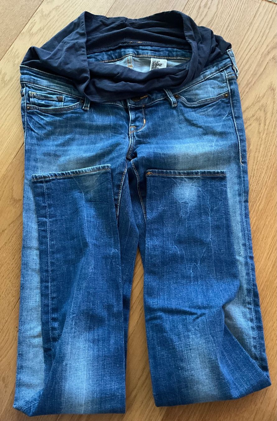 Lotti di vestiti: Umstandskleidung, 4 Jeans – Usato da Niederteufen venduto da sicmu 1