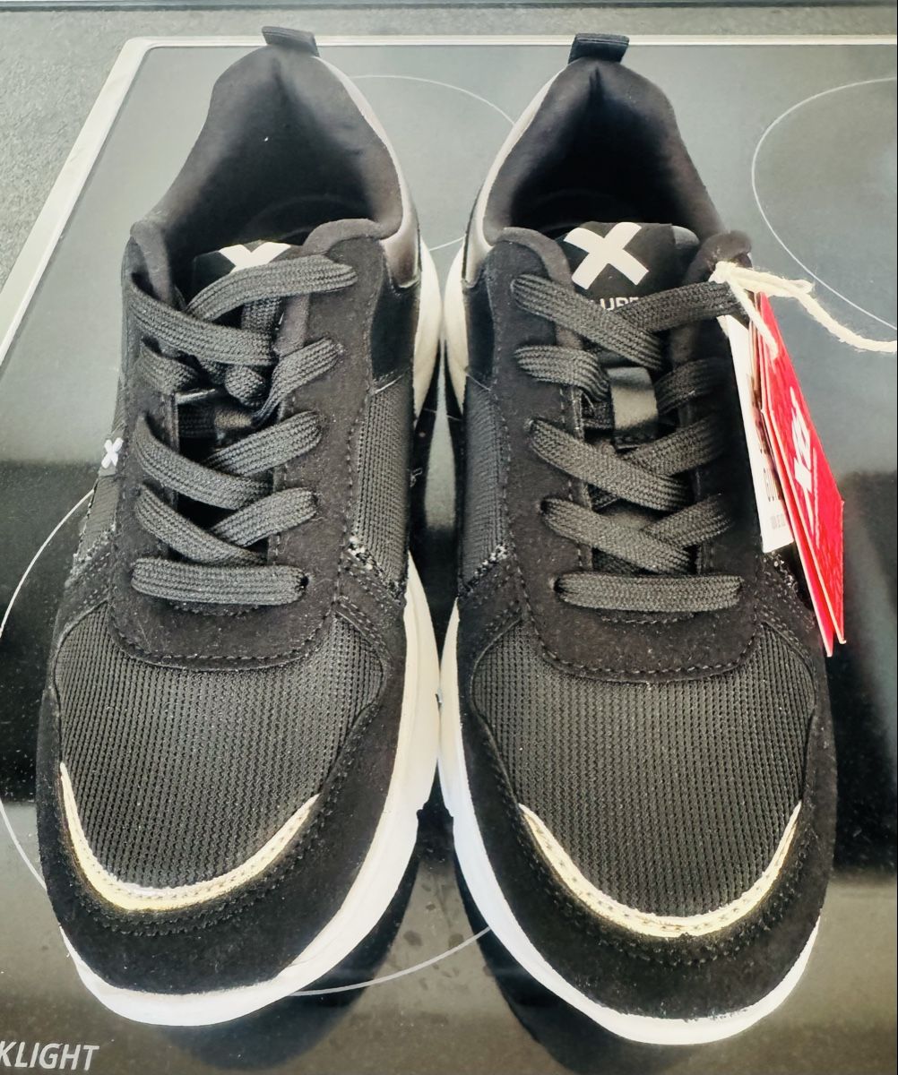 Scarpe per ragazze: Xti Sneakers in Schwarz 36 – Nuovo (secondo la descrizione) da Schlieren venduto da Fam.Baumi