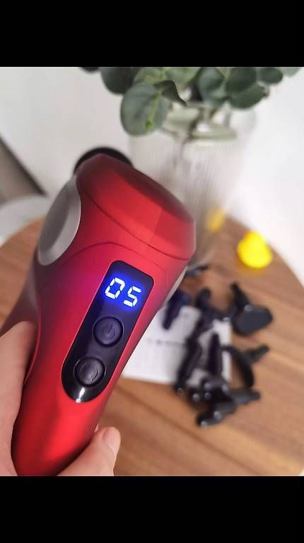 Dispositivi per massaggi: Massagegerät- Massage Gun – Nuovo e nell'imballaggio originale da St. Gallen venduto da podvinicka2 4