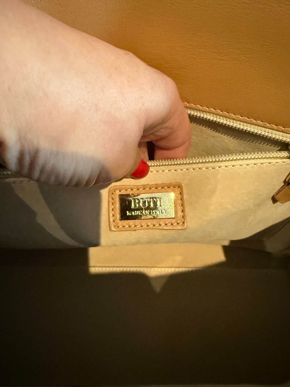 Buti Taschen für Damen: Wunderschöne Buti Tasche – Gebraucht aus Schaan von chinchillali 3