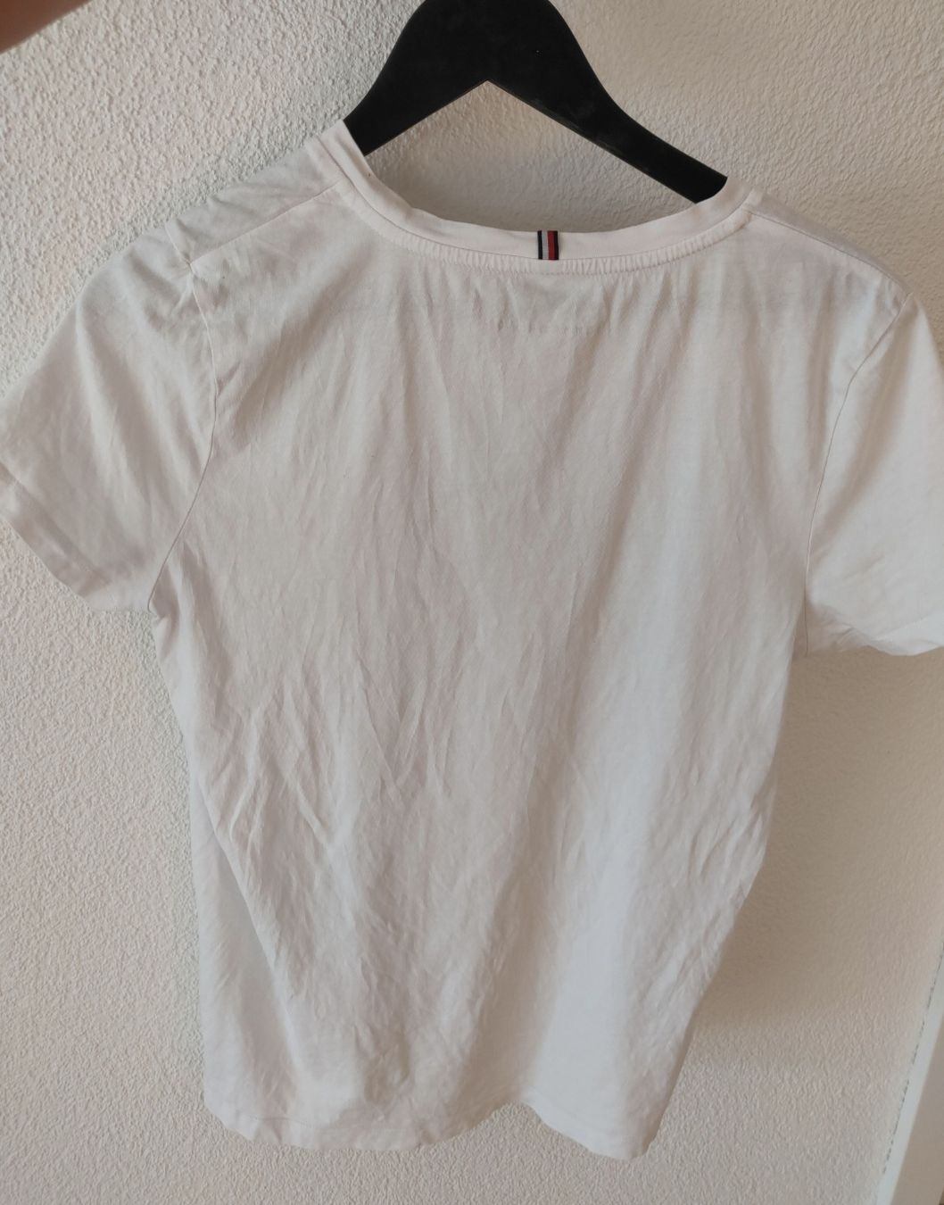 Tommy Hilfiger T-shirt: T-Shirt Tommy Hilfiger – Nuovo (secondo la descrizione) da Kaiseraugst venduto da kar_cx62 1