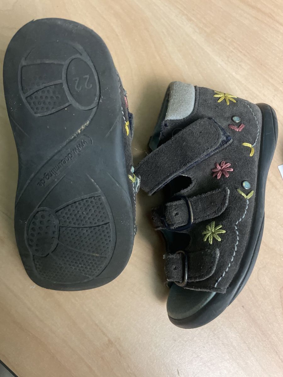 Scarpe per ragazze: Däumling WMS/Small Sandalen Gr.22 – Usato da Obergerlafingen venduto da cabo4 2