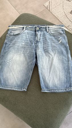 Coole Jeans Shorts, Used Look, Grösse 34 Top Zustand!
