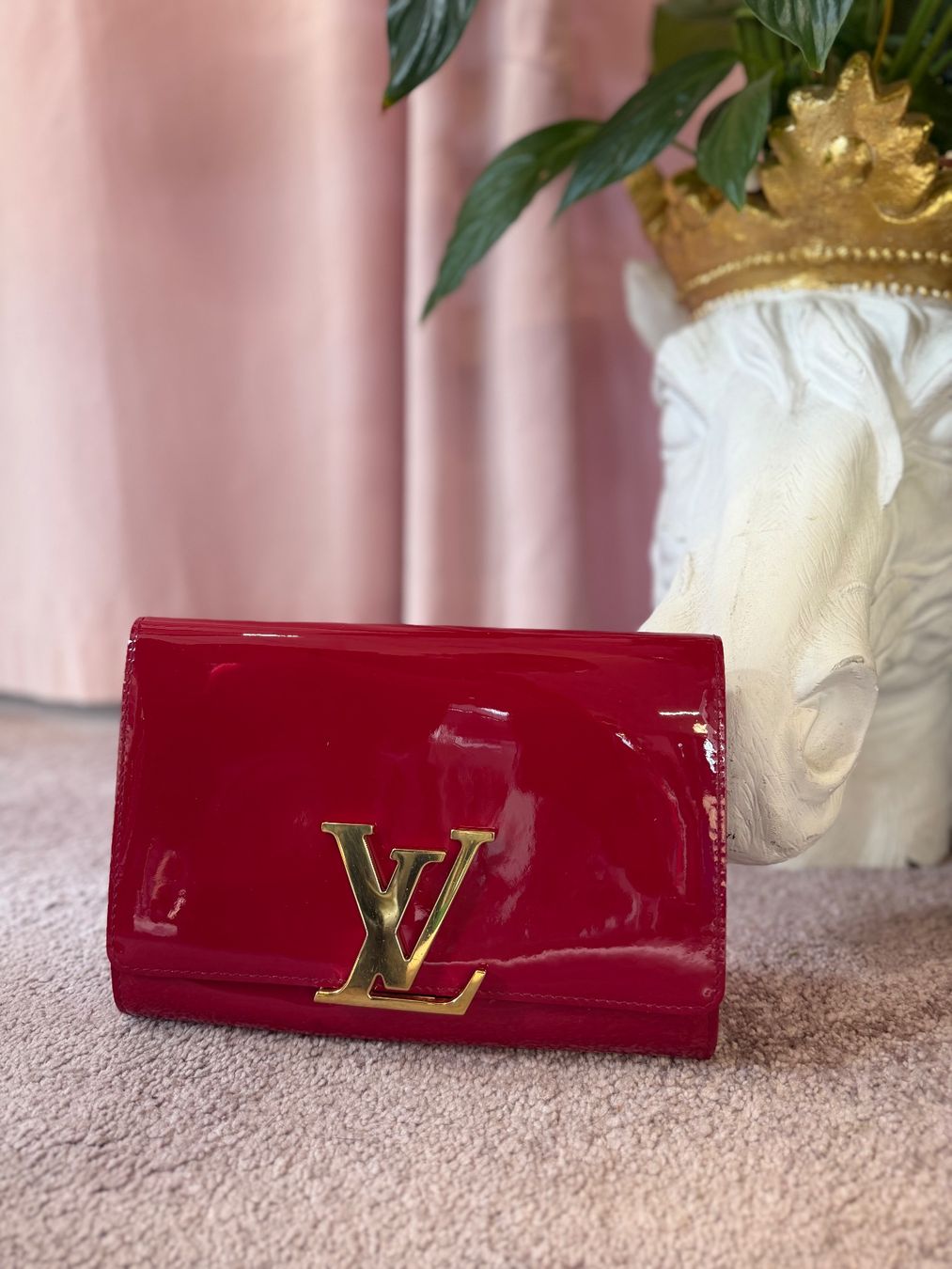 Louis Vuitton Borse da donna: Louis Vuitton Pochette Fuchsia – Usato da Zürich venduto da SecondhandZurich