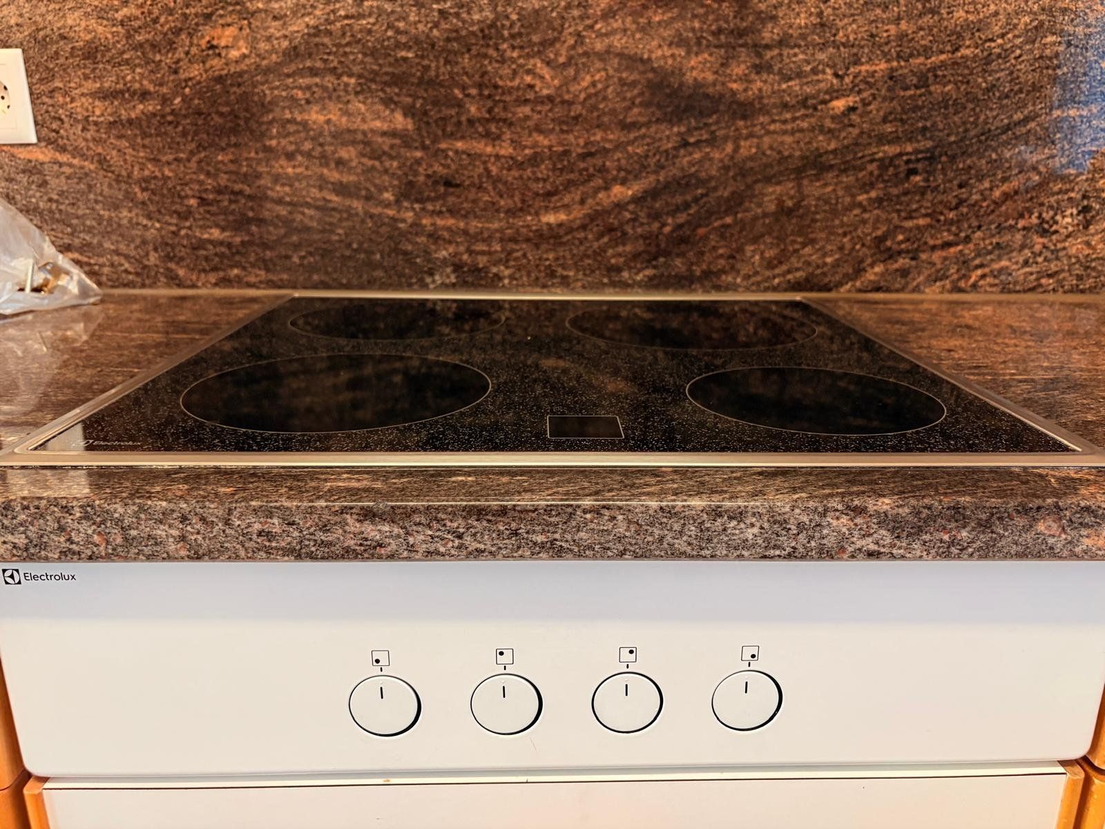 Plateaux: Kochfeld von Electrolux – D'occasion à Rümlang par Lenzkirch017 2