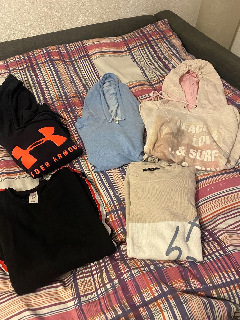 Maglioni & Felpe: Gr.M Diverse Pulli-Sammlung, verschiedene Marken, Grösse S – Usato da Hauenstein venduto da Ginsy