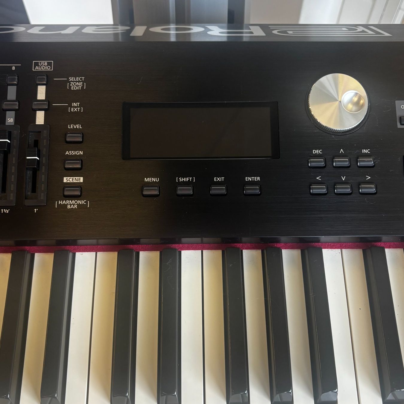 Roland Musikinstrumente: Roland - RD-2000 Occasion. – Gebraucht aus Ittigen von KrompholzMusik 4