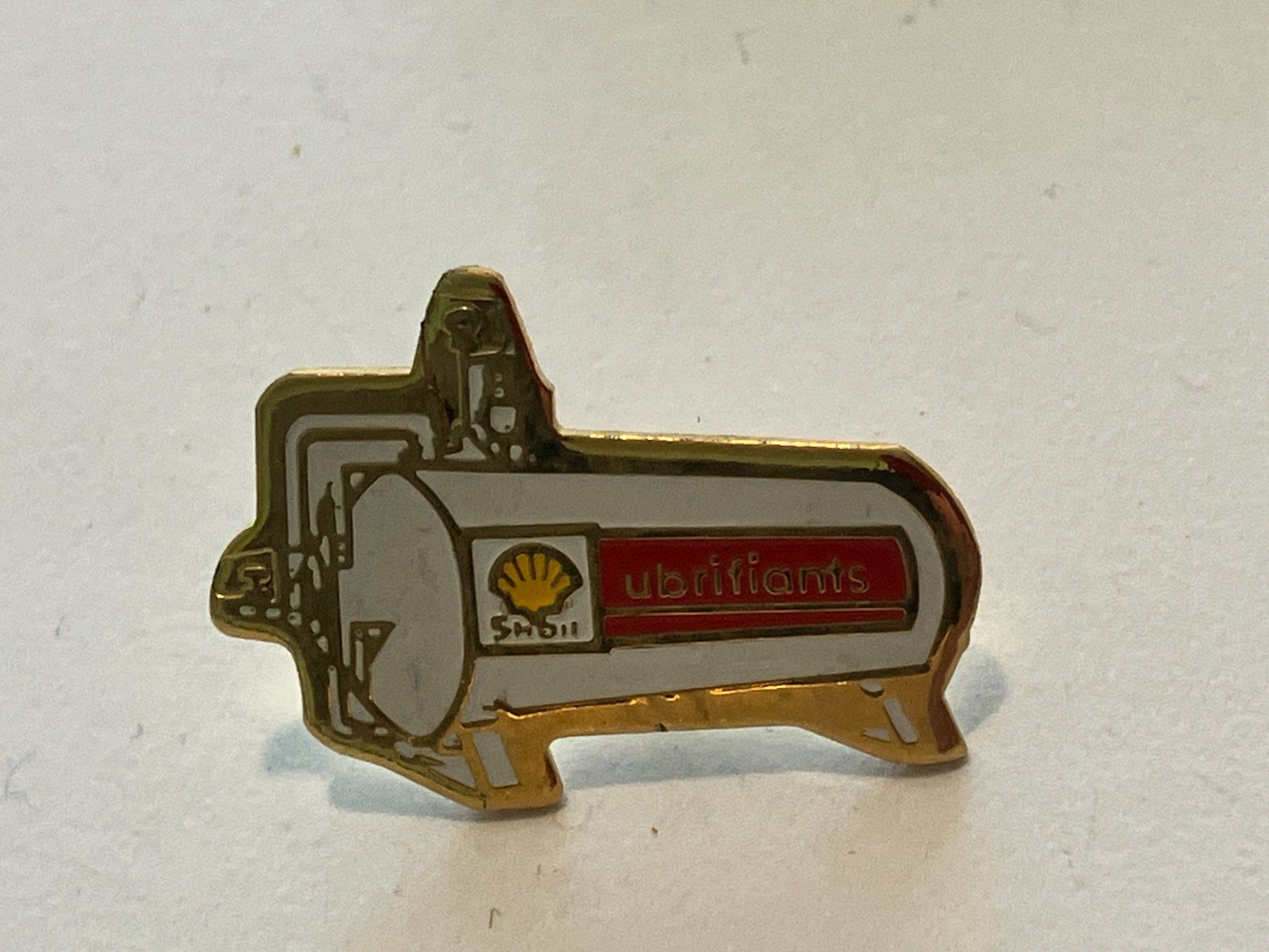 Plaketten & Abzeichen: 1 Pin Shell Ubrifiants – Gebraucht aus Basel von djwwpp