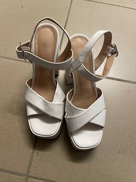 Scarpe da donna: Talons hauts - semelles plateforme - Blanc -  taille 41 – Usato da Orny venduto da man_r5s9 1