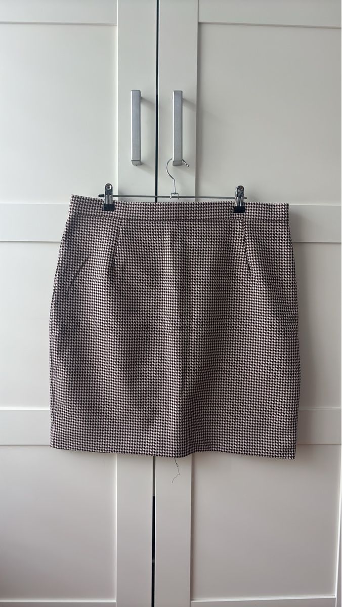 H&M Jupes: Minirock mit Karomuster Grösse 46 - wie neu – D'occasion à Nänikon par Caro8989
