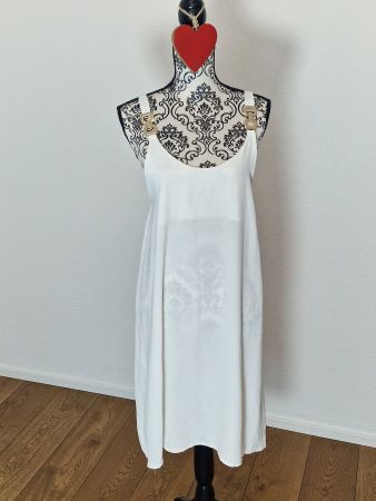 Tolles leichtes Kleid New Collection weiss Gr M neuwertig