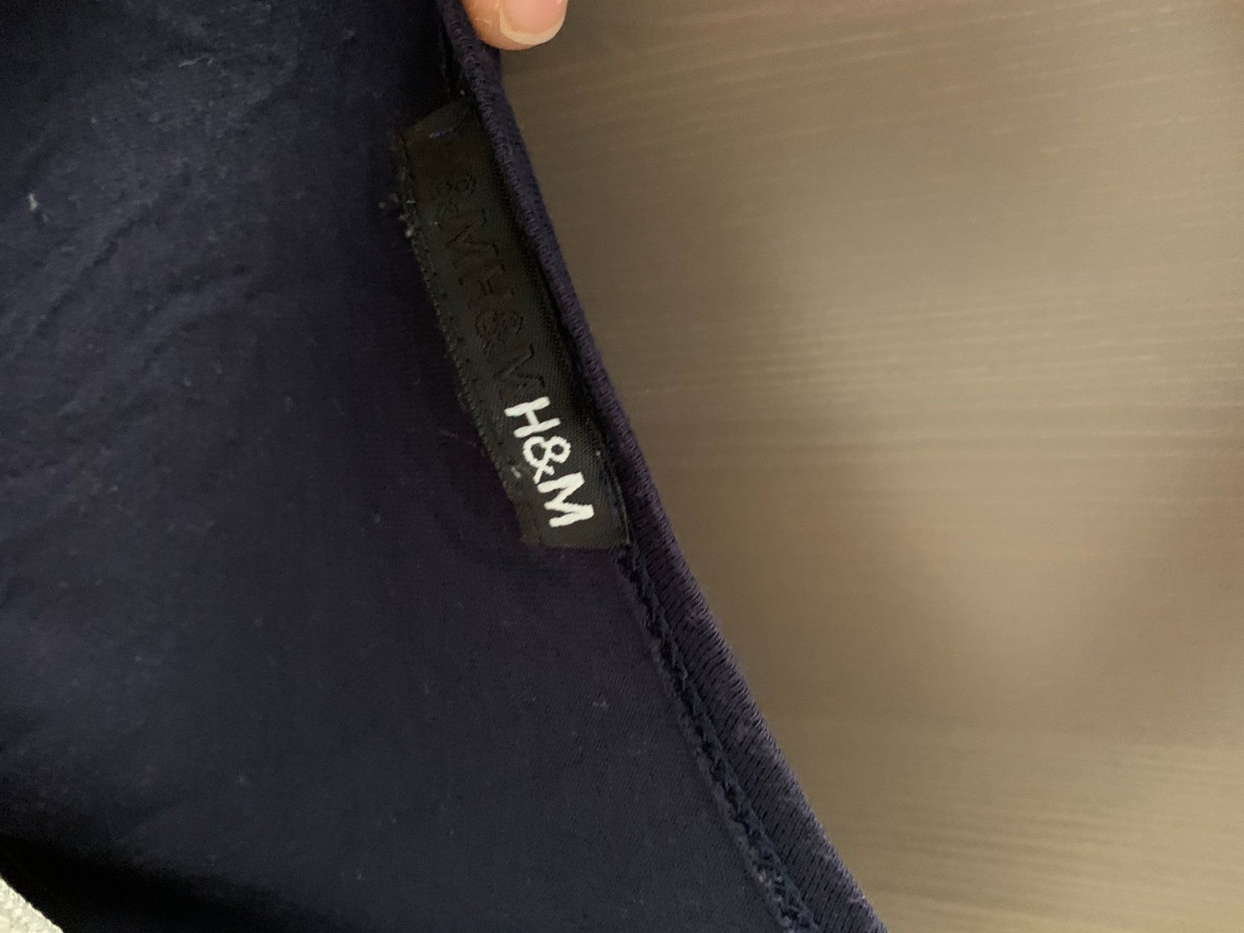 H&M T-shirt: H&M Schickes Shirt Größe M – Usato da Wolfwil venduto da Linda_Je 2