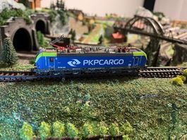 Fleischmann 7570028 DCC&Sound E-Lok PKP Cargo Ep.VI, neu OVP