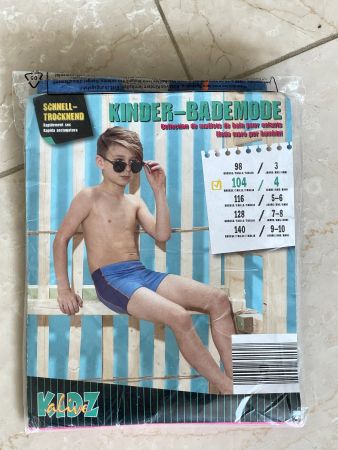 Neue Badehose für Jungs Gr. 104
