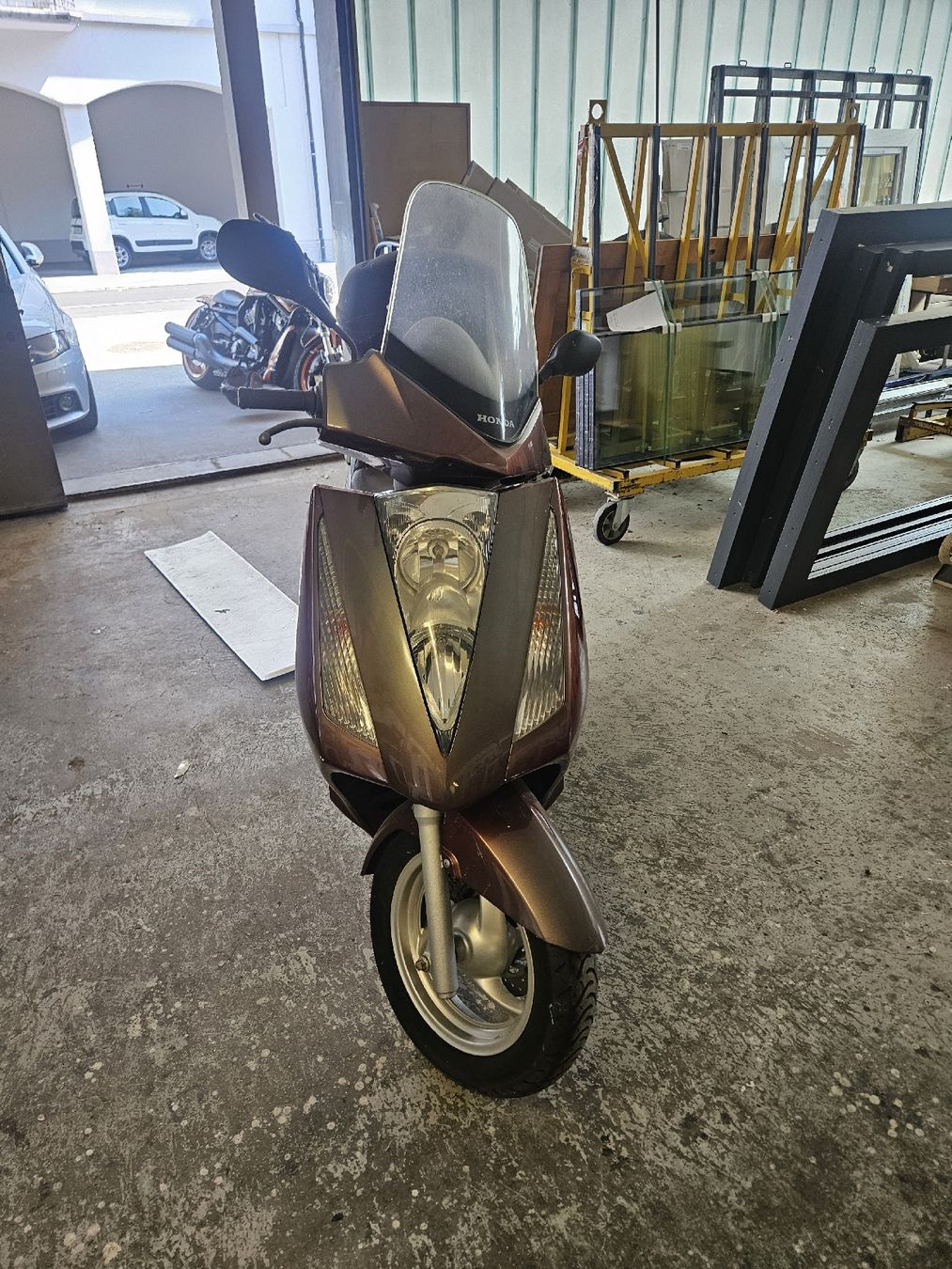Honda Altro: Honda Pantheon FES125 Roller 2006  – Difettoso da Rorschach venduto da TimelessTrading 2
