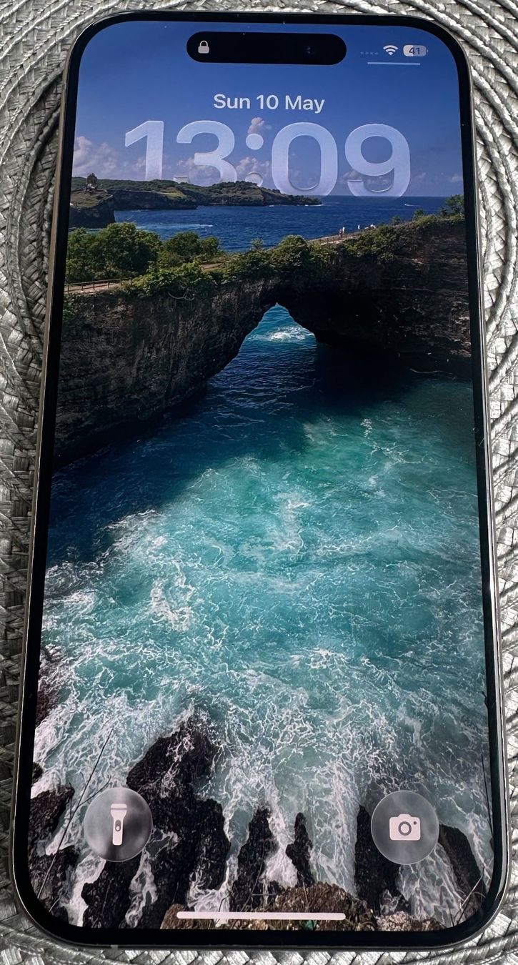Apple Telefoni cellulari / Smartphones: iPhone 15 Pro in top conditions – Usato da Zürich venduto da dariovalerio