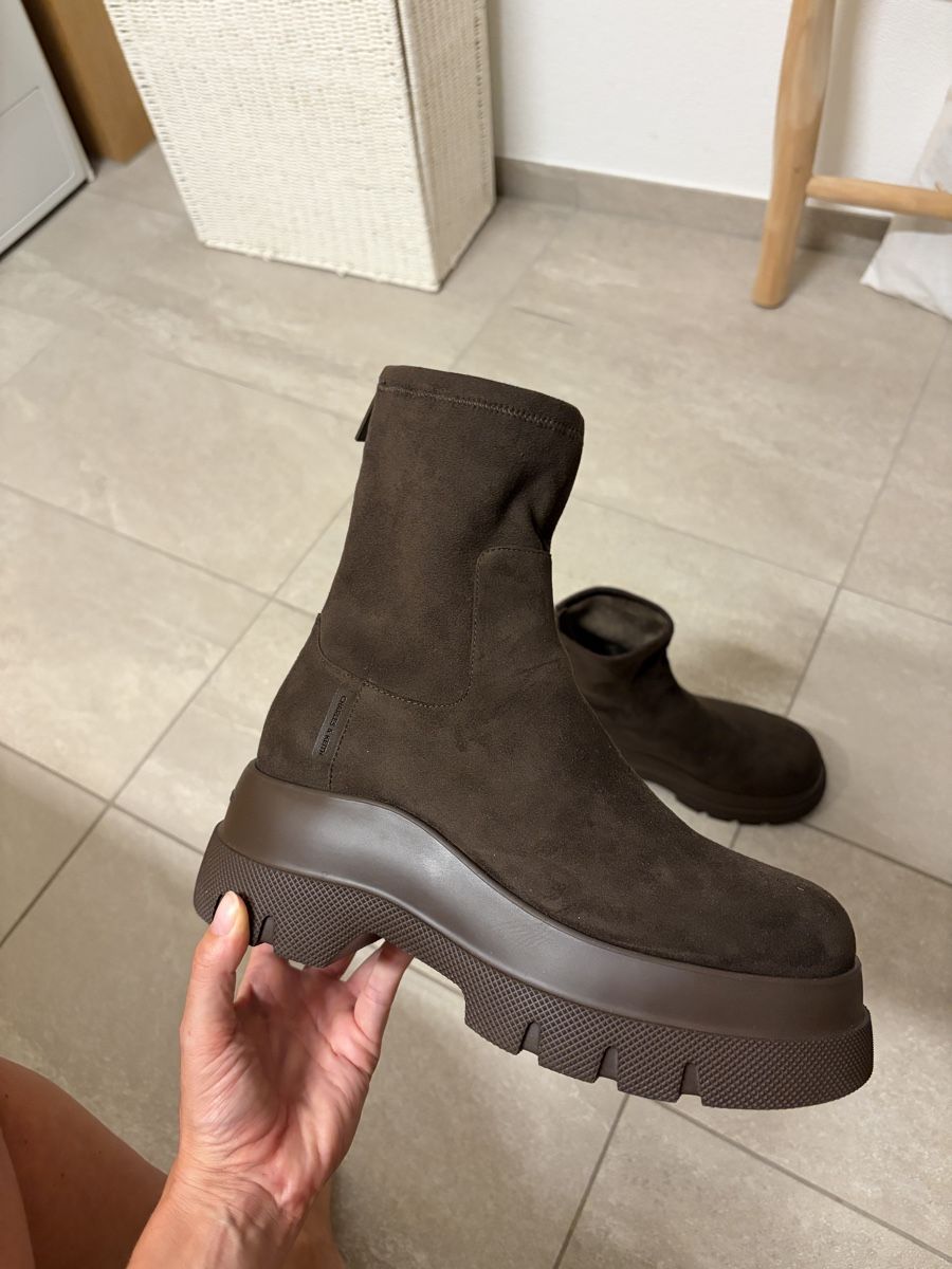 Damenschuhe: Charles & Keith Stiefeletten braun 39/40 – Neu (gemäss Beschreibung) aus Meilen von SabrinaK1992 1