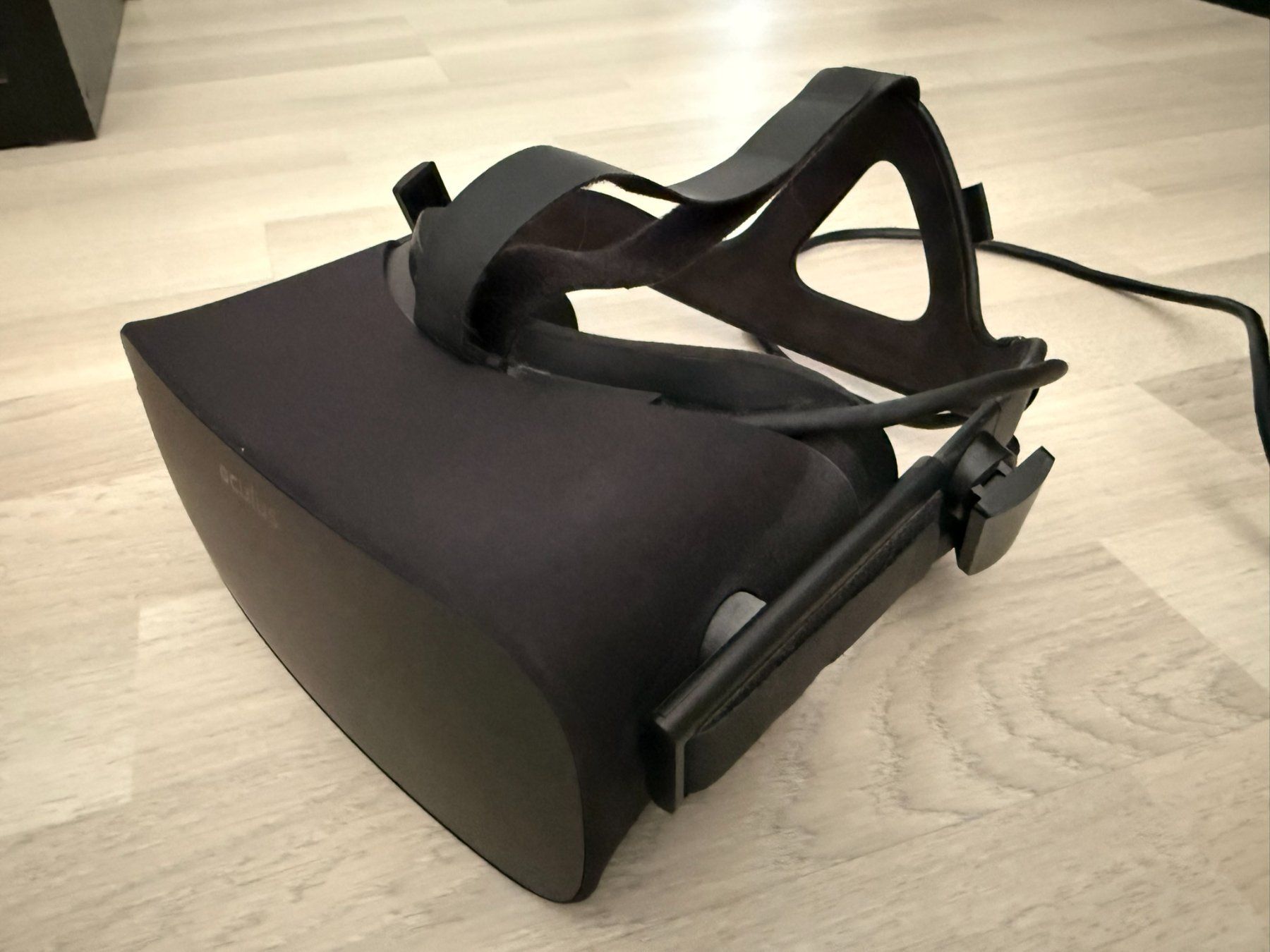 Meta VR Brille: Oculus Rift CV1 VR-Set komplett in OVP + Touch-Controller – Gebraucht aus Lufingen von az1d