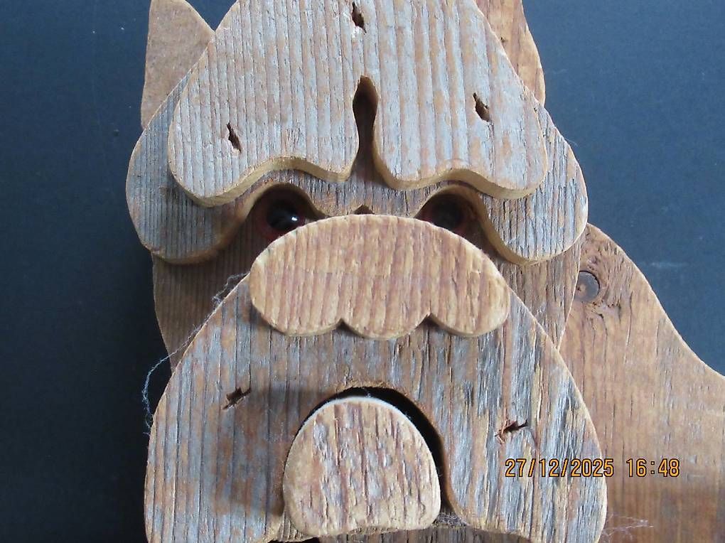 Statuette: Holzplastik Hund – Usato da Gümligen venduto da ChrigiSigi 1
