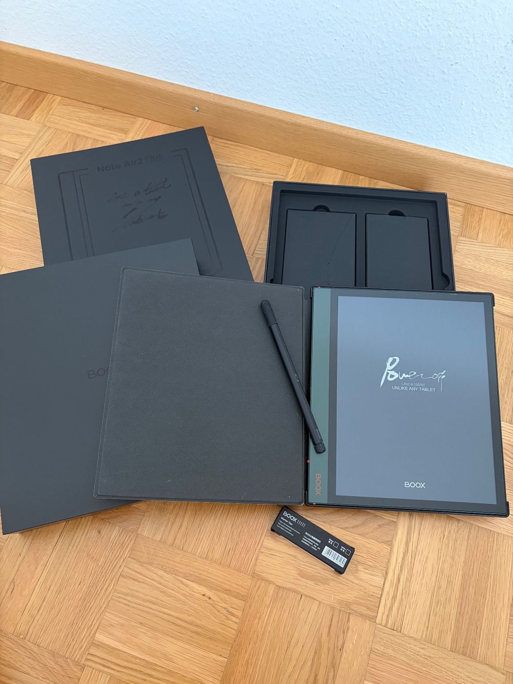Boox Tablet PC: BOOX Note Air 2 Plus E-Reader mit Zubehör guter Zustand – Usato da Affoltern am Albis venduto da vic_ymy2