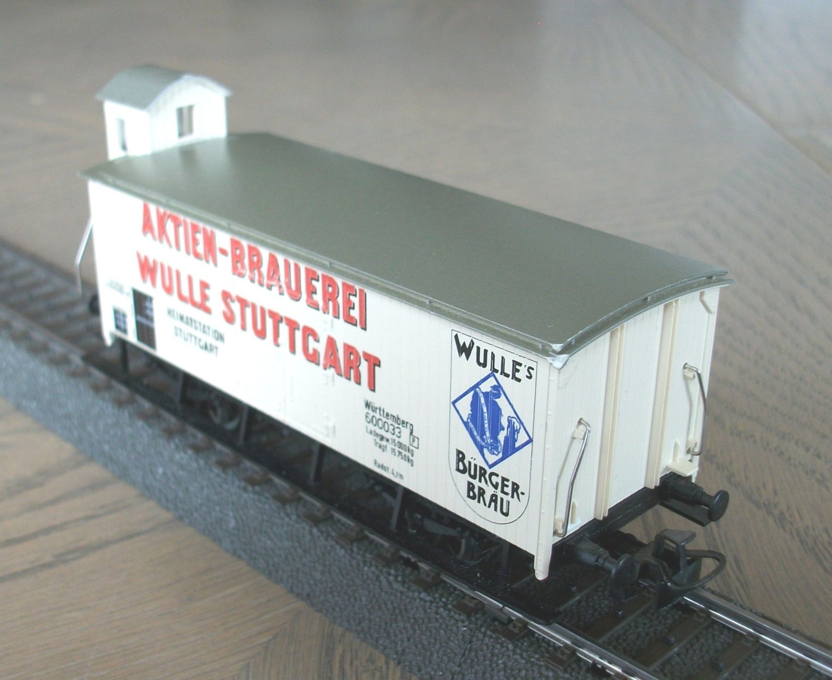 Märklin Modellini di ferrovie: Flachdach-Bier-Güterwagen; neu & OVP – Nuovo e nell'imballaggio originale da St. Moritz venduto da Manu7500 2