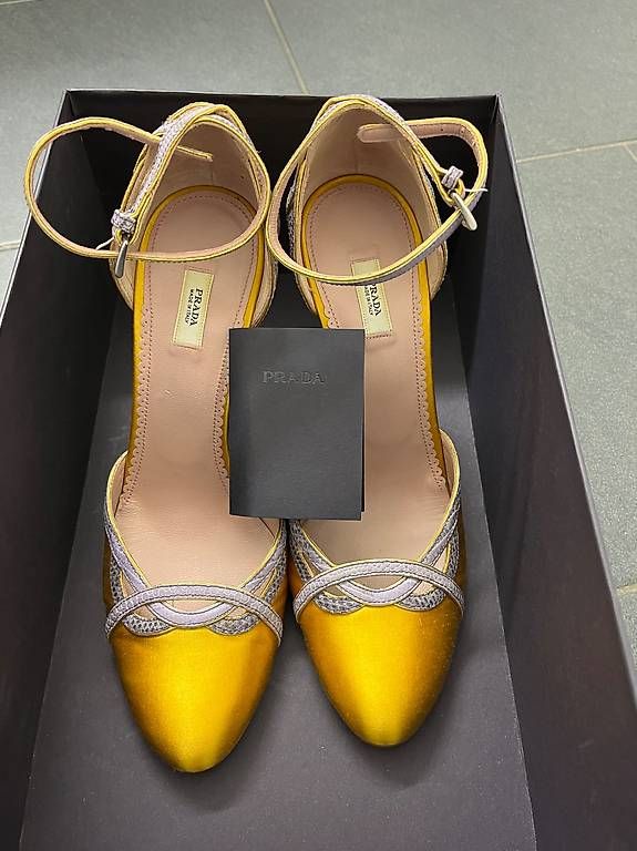 Prada Damenschuhe: Prada Gelbe Satin-Abendschuhe, Größe 38 – Gebraucht aus Wallisellen von chi_mw7l 3