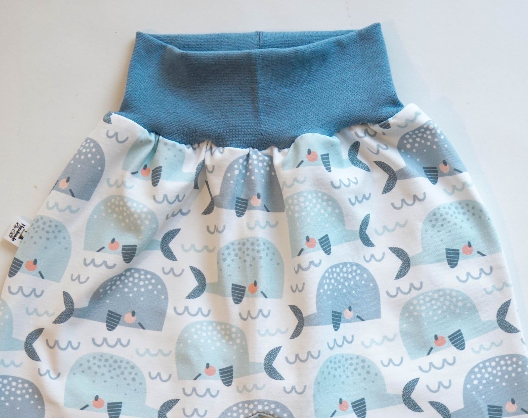 Pantaloni: Pumphose mit Wale/Blauwal - Gr.68/74 NEU – Nuovo e nell'imballaggio originale da Zürich venduto da sambaum 2