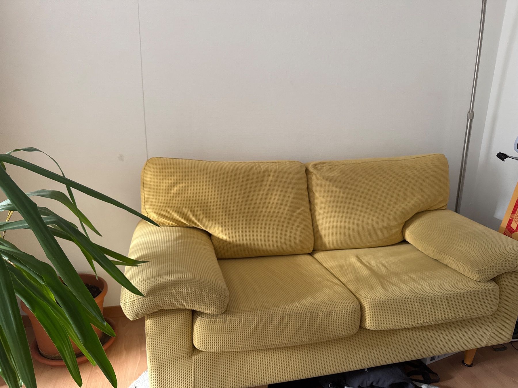 Divani: Gelbes sofa – Usato da Bern venduto da ali_j57s