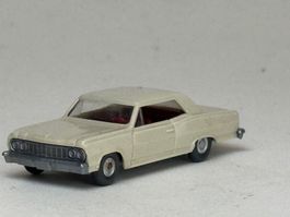 GB- Wiking Chevrolet Malibu h-elfenbein