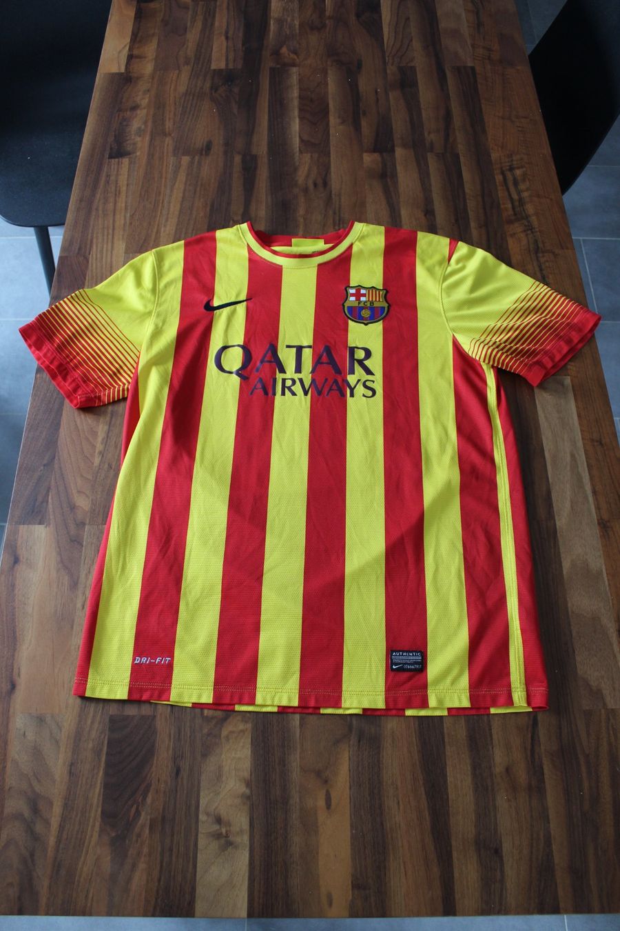 Leibchen & Hosen: Maillot Messi Barça 10 saison 2013/2014 – Gebraucht aus Lausanne von SwissFootballShirt 1