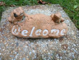 Deko Frosch mit "Welcome" Schriftzug Garten Deko Stein