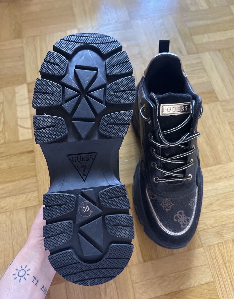 Guess Scarpe da donna: GUESS Chunky Sneakers – Nuovo (secondo la descrizione) da Wolfenschiessen venduto da Jana_jjd 2