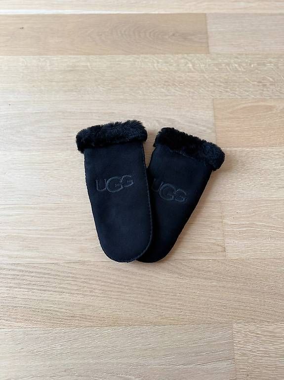 Guanti & manicotti: UGG Fäustlinge für Damen – Usato da St. Gallen venduto da Sabrinaaa 1