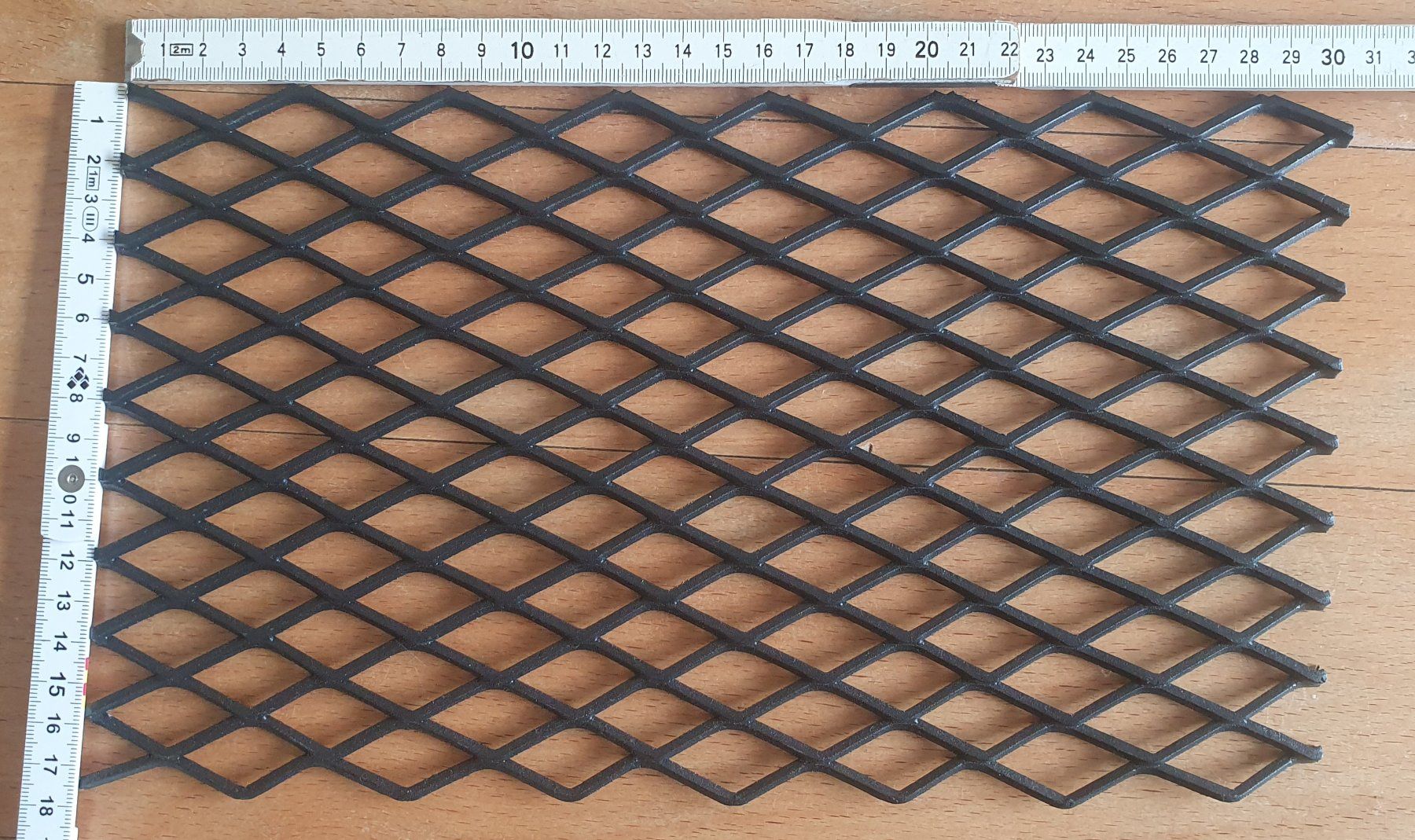 Griglie e Inferriate: Gitter für Grill oder Feuerstelle, Streckgitter – Nuovo (secondo la descrizione) da Bern venduto da Llu 1