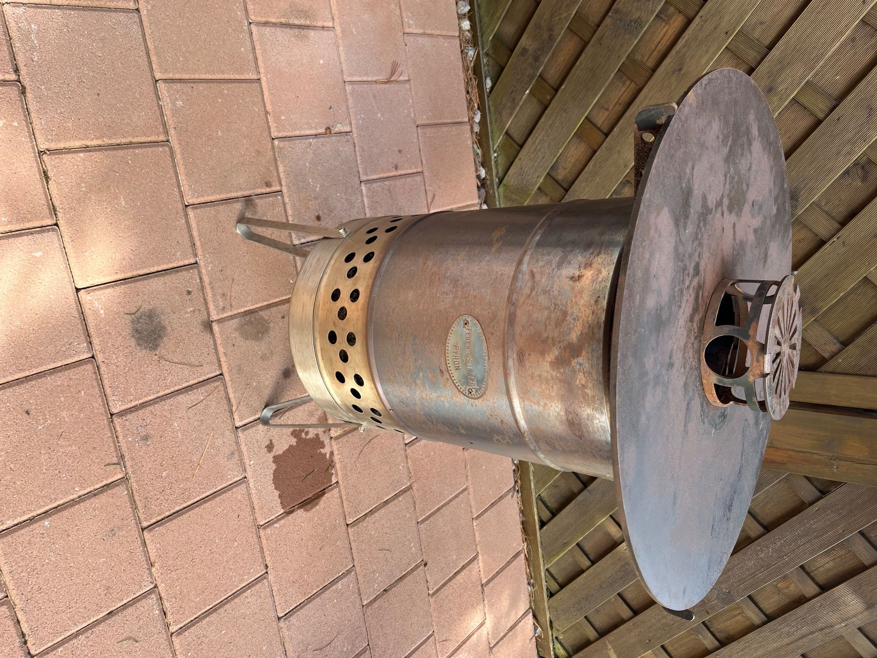 Petromax Feuerschale: Petromax Feuertonne Pyron mit Plancha (Grillplatte) – Gebraucht aus Latsch von Xstorm 1
