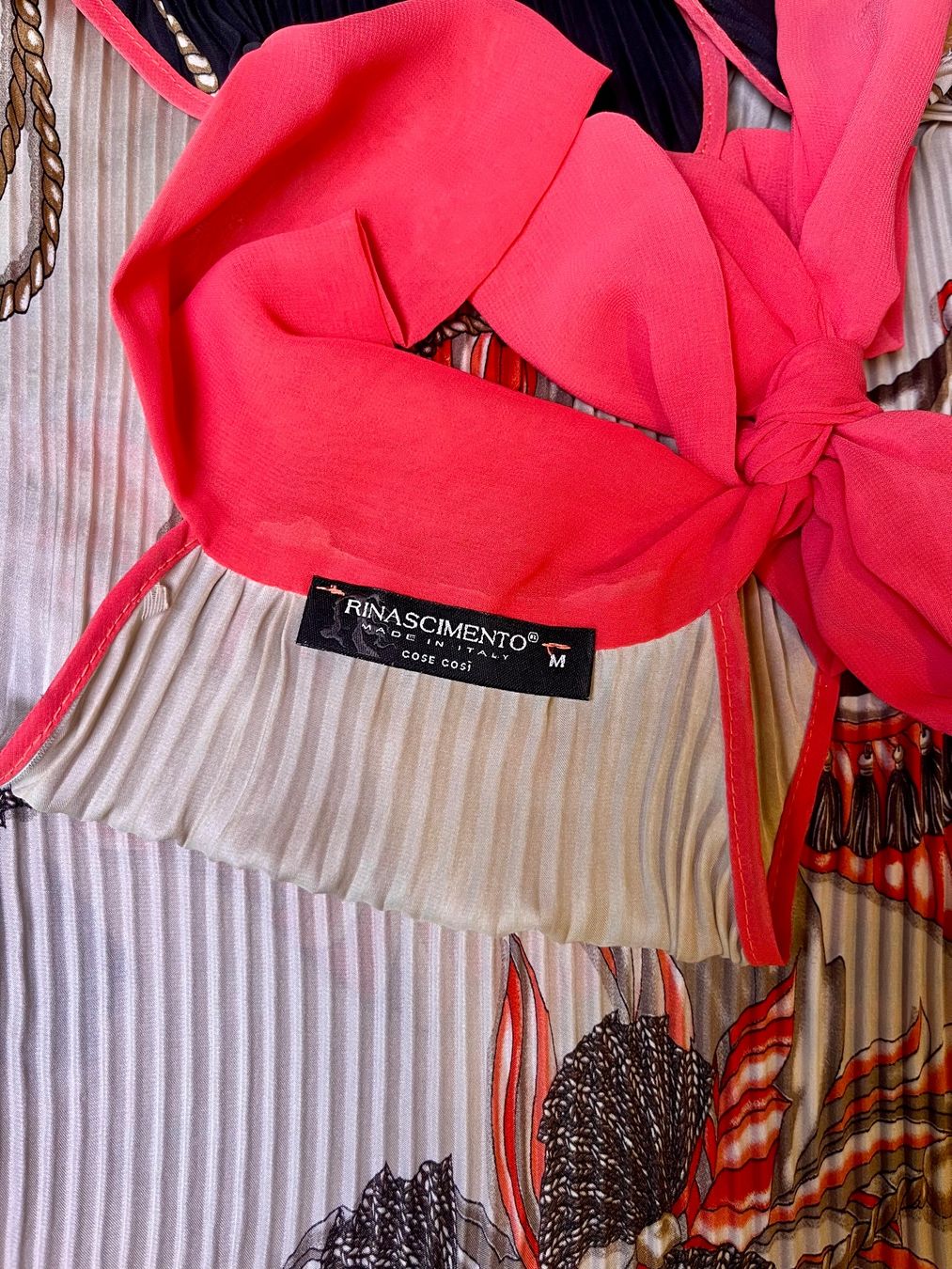 Tops: Top RINASCIMENTO, taille M – D'occasion à Basel par tina_2026 2