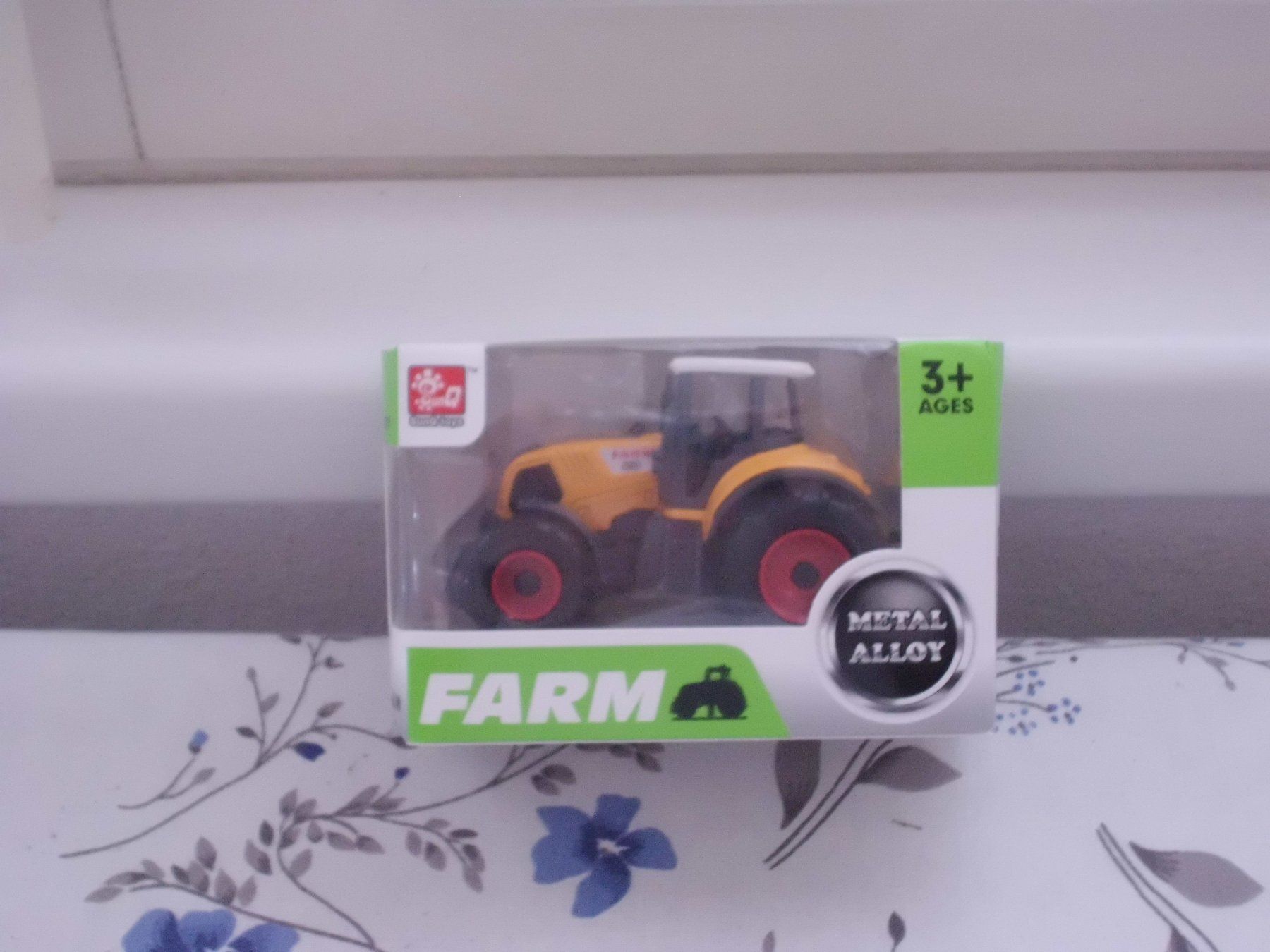 Jouets: Traktor (Farbe gelb) – Neuf avec emballage d'origine à Möhlin par Dominik69