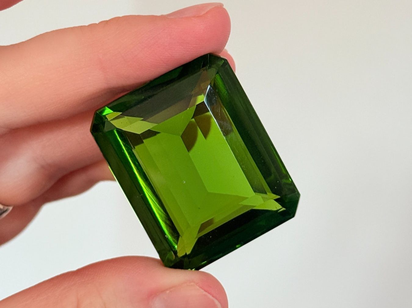 Minerali & Pietre curative: Beautiful 132.60 Ct  Certified Loose Gemstone – Nuovo e nell'imballaggio originale da Genève venduto da AWWA