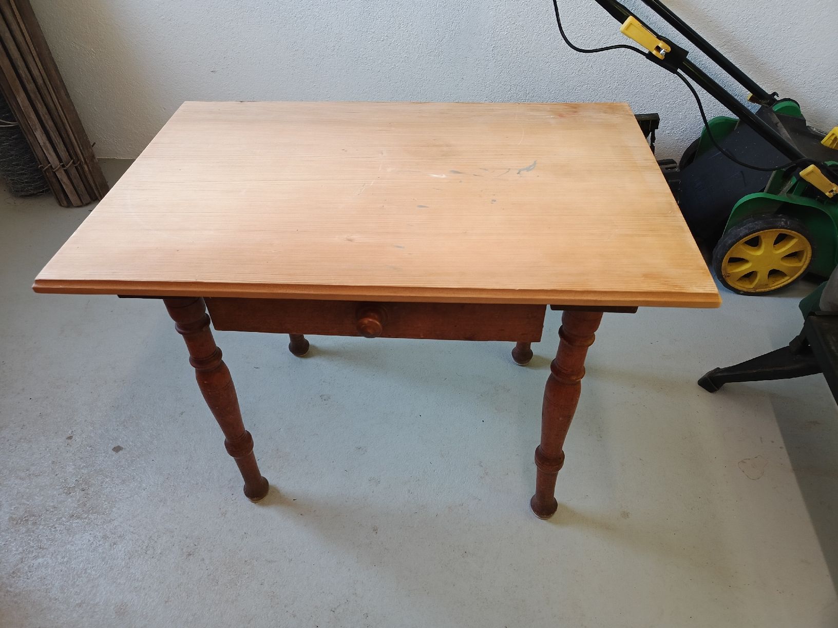 Tables: Tischli – D'occasion à Speicherschwendi par papaheyer