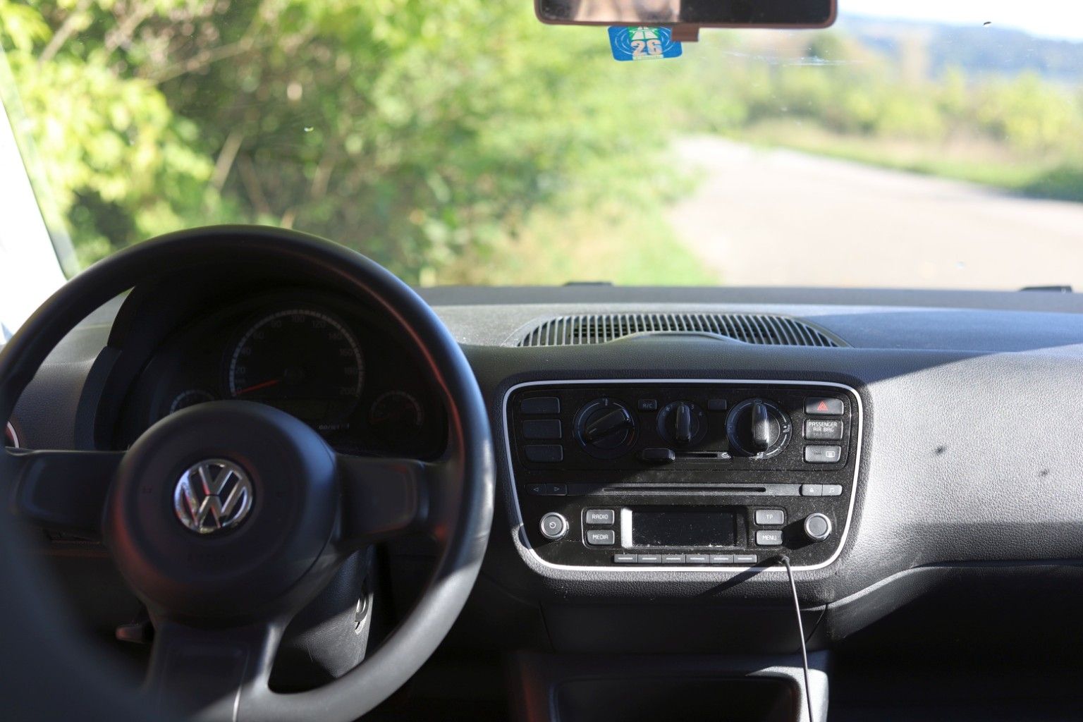 VW Automobili: VW UP Silber Top Zustand – Usato da Weinfelden venduto da Lehics 1