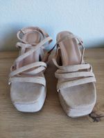 HELLBEIGE/ROSA SANDALEN GR. 38