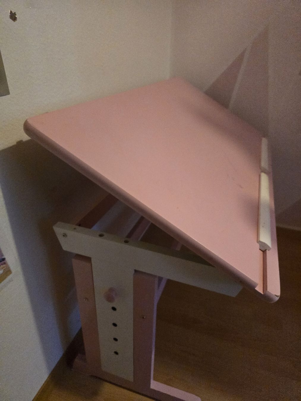 Scrivanie: Kinder-Maltisch / Schreibtisch in Rosa  – Usato da Ittigen venduto da ivovaldez96 1