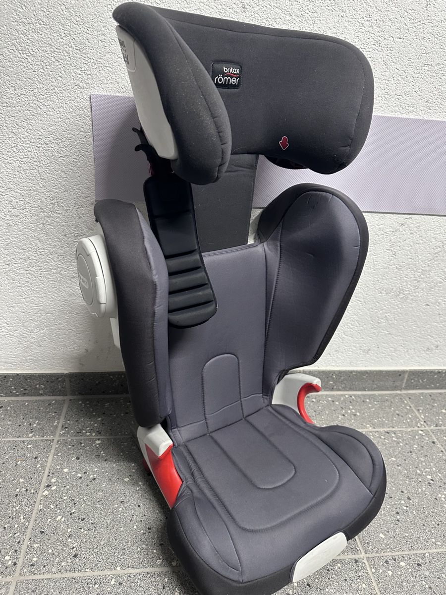 Britax Römer Seggiolini per auto: Kindersitz Britax Römer – Usato da Bütschwil venduto da hfs2010 5