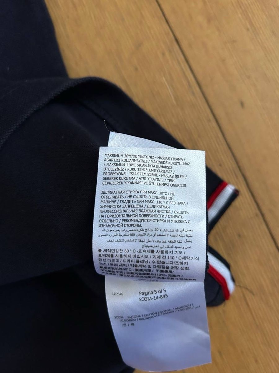 Moncler Magliette Polo: Polo Shirt Moncler – Nuovo (secondo la descrizione) da Bern venduto da Skandez 6