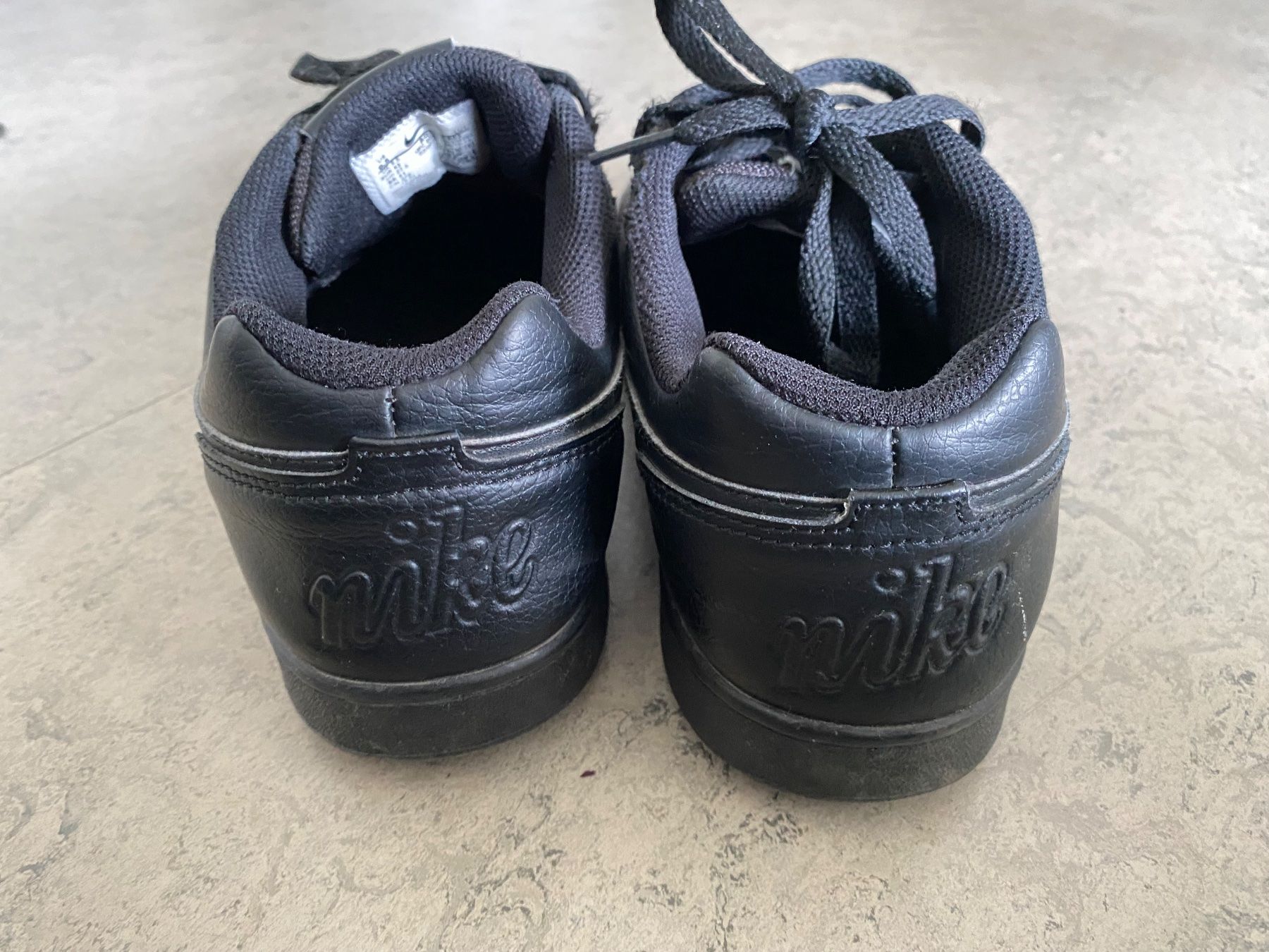 Nike Chaussures hommes: 43 Nike Schuhe schwarz – D'occasion à Zürich par Gamecards 6